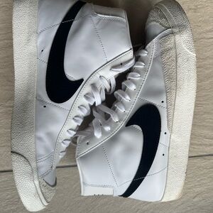 Nike Blazer Mid ‘77
